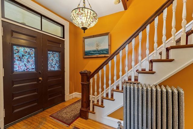 192 Wentworth Ave, Lowell, MA 01852