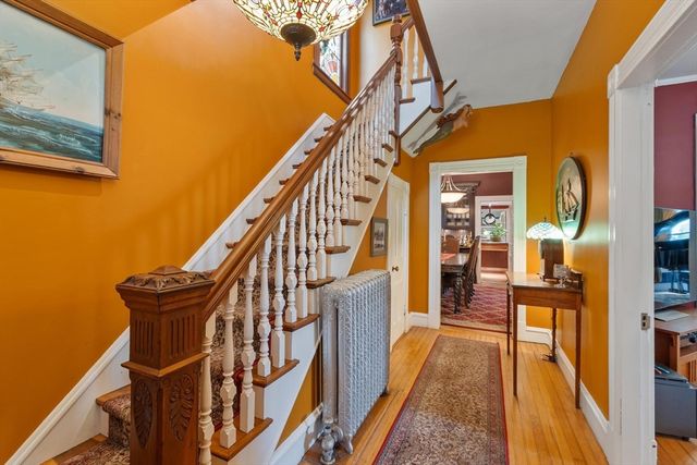 192 Wentworth Ave, Lowell, MA 01852