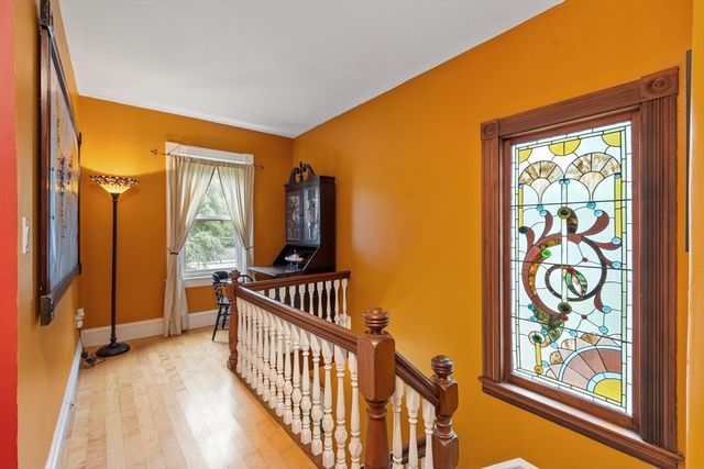 192 Wentworth Ave, Lowell, MA 01852