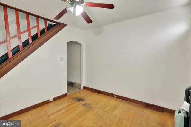 212 DUMNS CT, Reading, PA 19601