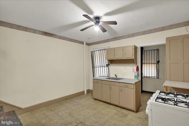 212 DUMNS CT, Reading, PA 19601