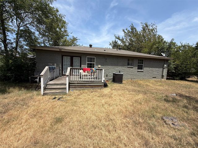 345 Old Mill Court, Dallas, TX 75217
