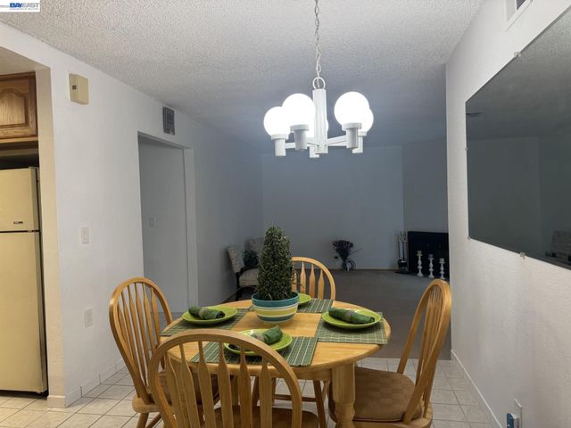 1603 Morgan St, Mountain View, CA 94043