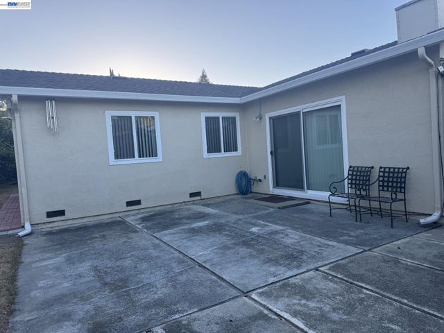 1603 Morgan St, Mountain View, CA 94043