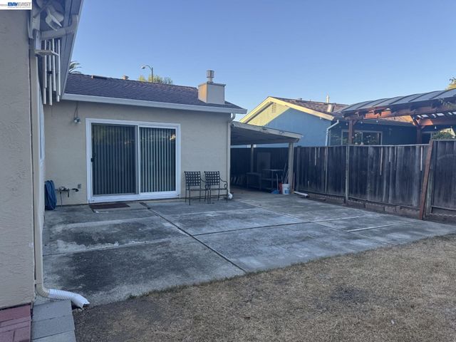 1603 Morgan St, Mountain View, CA 94043