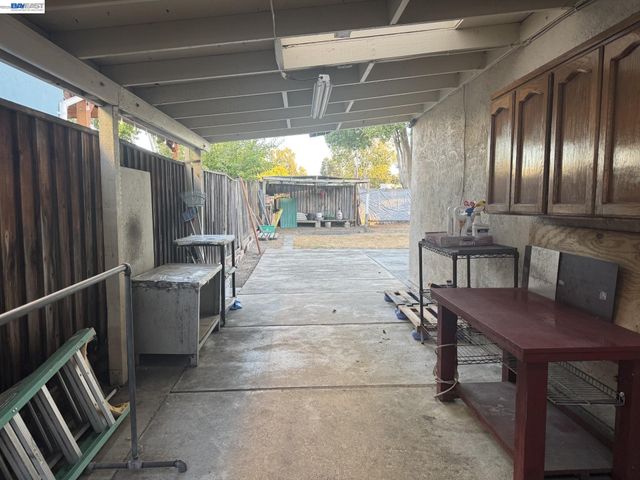 1603 Morgan St, Mountain View, CA 94043