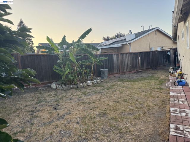 1603 Morgan St, Mountain View, CA 94043
