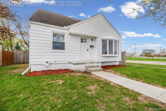 14593 Superior Street, Southgate, MI 48195