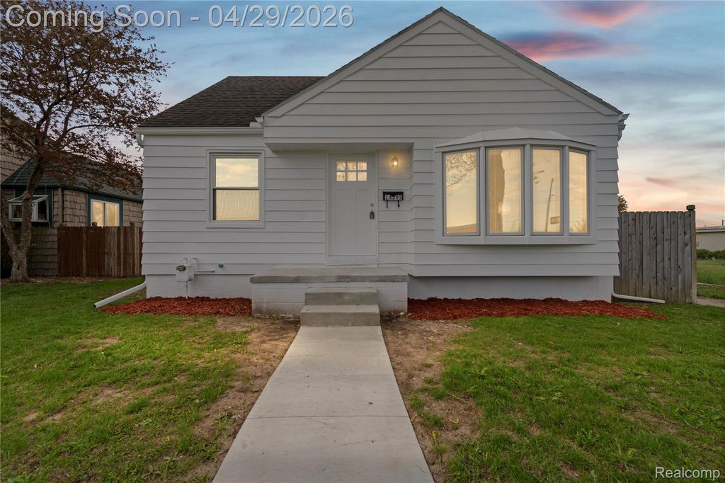 14593 Superior Street, Southgate, MI 48195