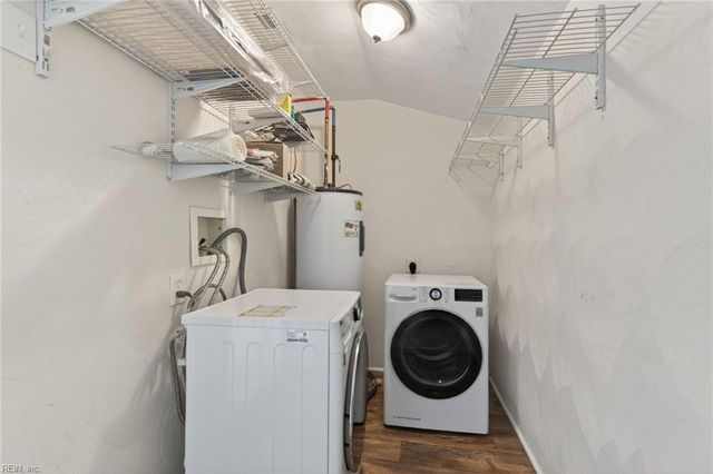 211 Courtney DR, Hampton, VA 23669