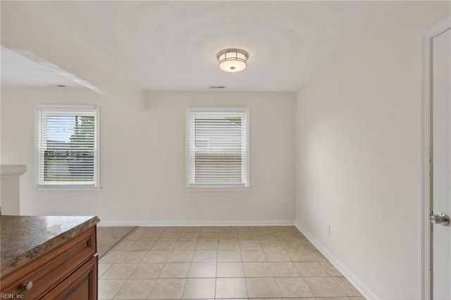 211 Courtney DR, Hampton, VA 23669