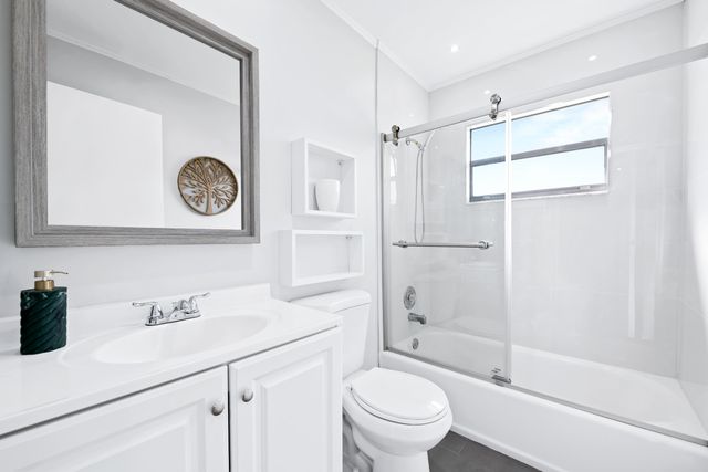 4 Seville Terrace 4, Delray Beach, FL 33446