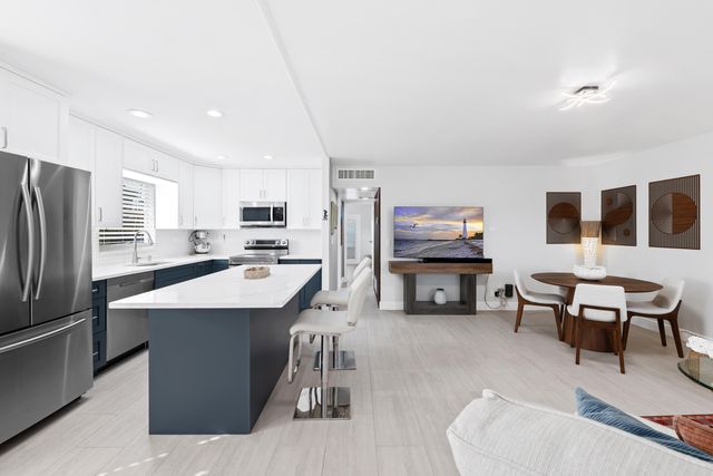 4 Seville Terrace 4, Delray Beach, FL 33446