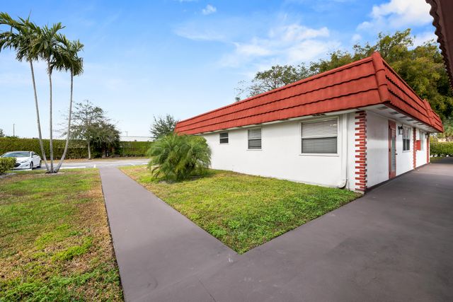 4 Seville Terrace 4, Delray Beach, FL 33446