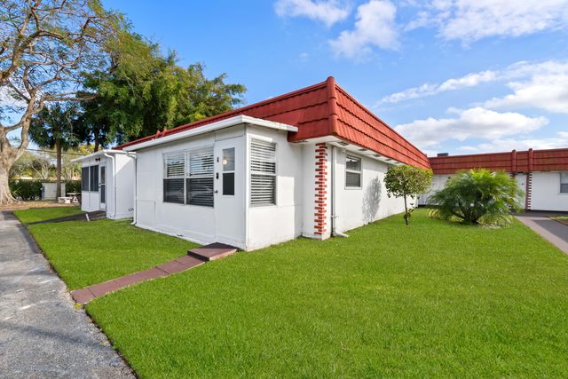 4 Seville Terrace 4, Delray Beach, FL 33446