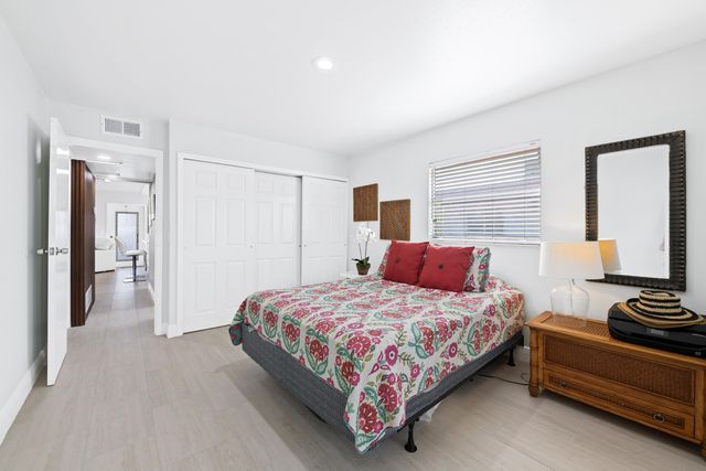 4 Seville Terrace 4, Delray Beach, FL 33446