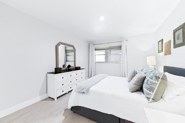 4 Seville Terrace 4, Delray Beach, FL 33446