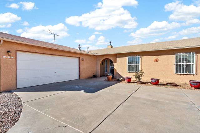 2611 Linda Lane SW, Albuquerque, NM 87105