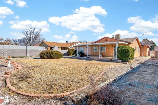 2611 Linda Lane SW, Albuquerque, NM 87105