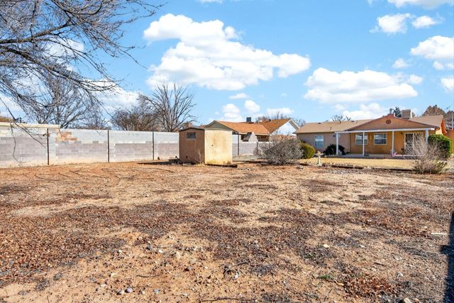 2611 Linda Lane SW, Albuquerque, NM 87105