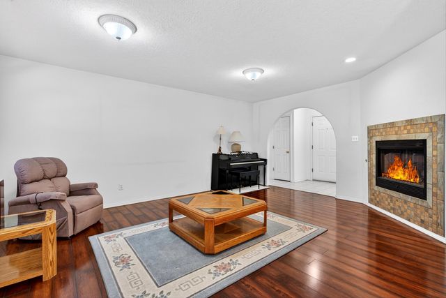 2611 Linda Lane SW, Albuquerque, NM 87105