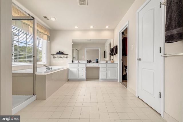 12 EVAN CT, Brunswick, MD 21758