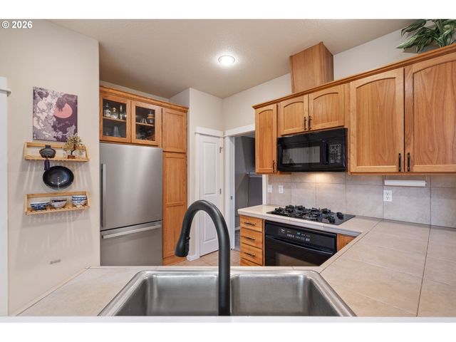 7147 Ne ROCKY BROOK St, Hillsboro, OR 97124