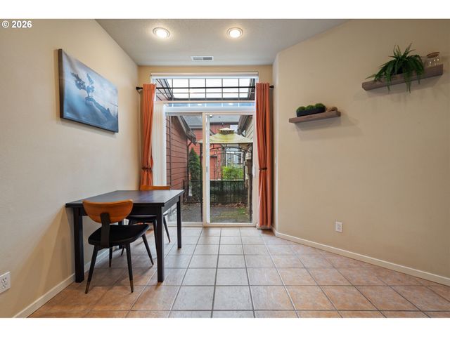 7147 Ne ROCKY BROOK St, Hillsboro, OR 97124