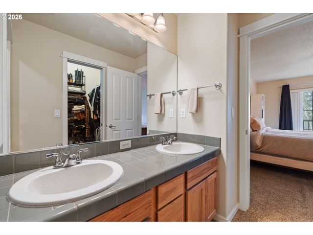 7147 Ne ROCKY BROOK St, Hillsboro, OR 97124