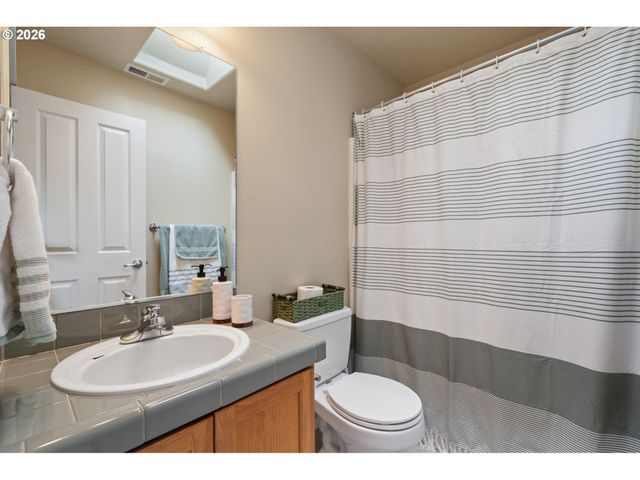 7147 Ne ROCKY BROOK St, Hillsboro, OR 97124