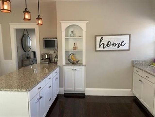 80 Trafford St 1, Quincy, MA 02169