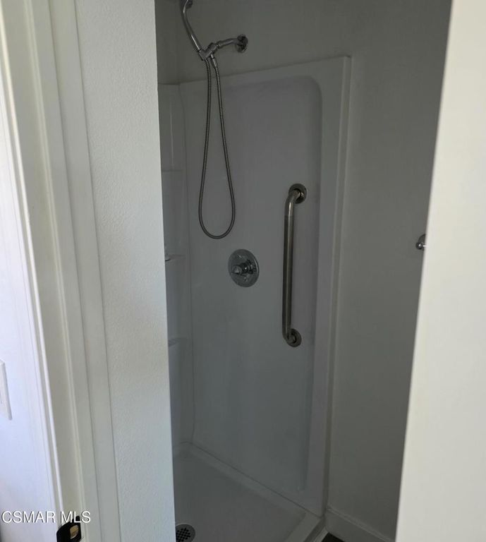 Image 17 of property listing at 1361 Gardenia Street, Oxnard, CA 93036