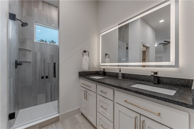 1765 Walnut Avenue, Fayetteville, AR 72703