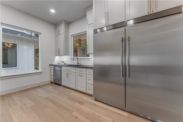 1765 Walnut Avenue, Fayetteville, AR 72703