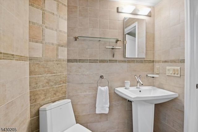 14 Espy Rd, Caldwell Boro Twp., NJ 07006
