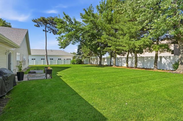 2267 Whispering Oaks Court, Highland, IN 46322