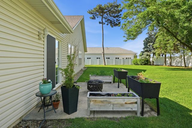 2267 Whispering Oaks Court, Highland, IN 46322
