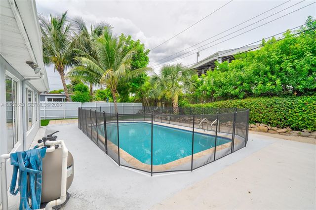 6581 NW 22nd Street, Sunrise, FL 33313