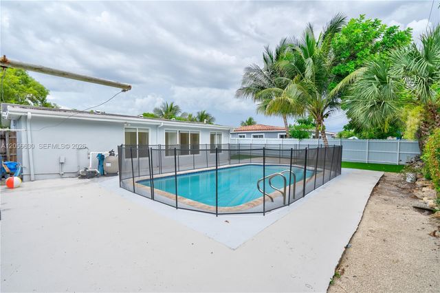 6581 NW 22nd Street, Sunrise, FL 33313