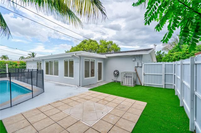 6581 NW 22nd Street, Sunrise, FL 33313