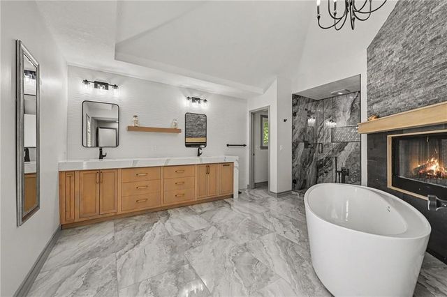 5346 W 123RD Street, Leawood, KS 66209