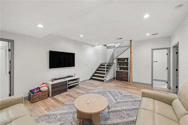 5346 W 123RD Street, Leawood, KS 66209