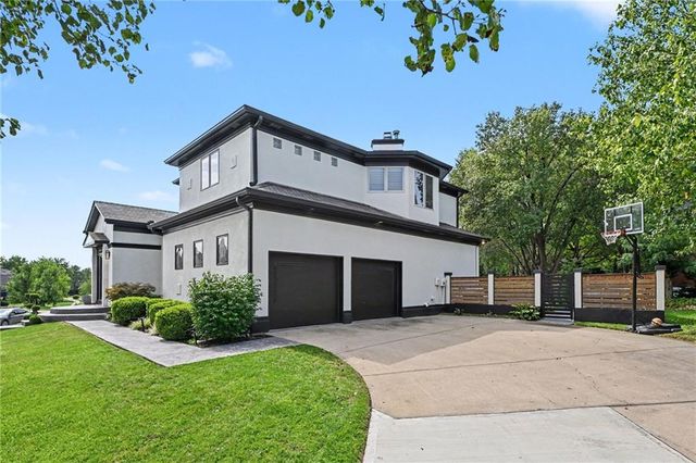 5346 W 123RD Street, Leawood, KS 66209