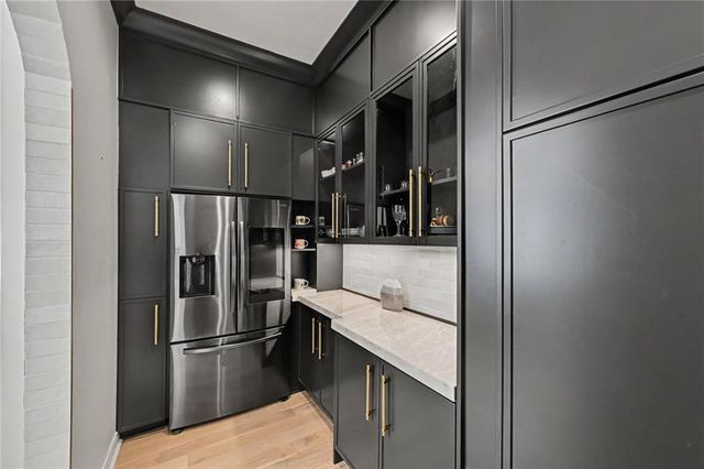 5346 W 123RD Street, Leawood, KS 66209