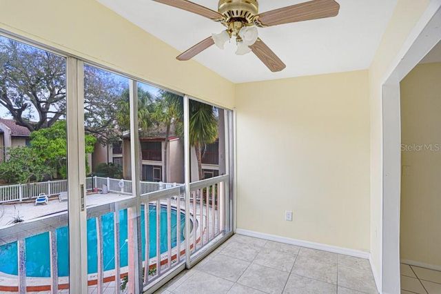 8605 HURON COURT 33, Tampa, FL 33614