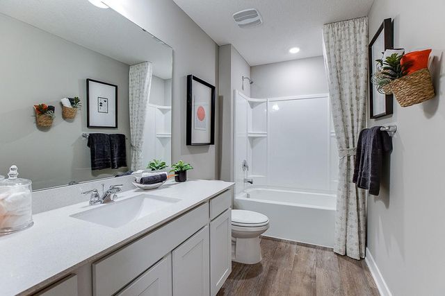 993 Stone Creek Drive, Jordan, MN 55352