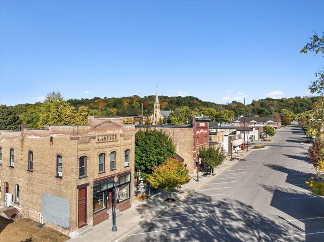 993 Stone Creek Drive, Jordan, MN 55352