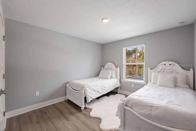 21 W STEELE STREET, Orlando, FL 32804