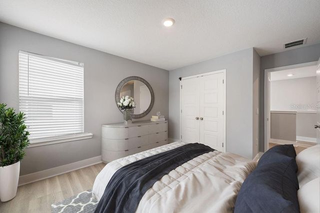 21 W STEELE STREET, Orlando, FL 32804