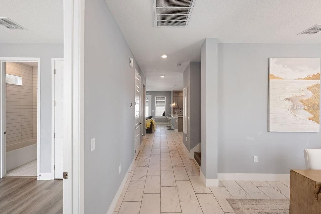 Image 11 of property listing at 21 W STEELE STREET, Orlando, FL 32804